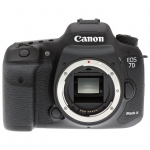 Зеркальная камера Canon EOS 7D Mark II Body